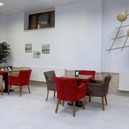 ウルギュップ Ozsoy Apartアパートホテル エクステリア 写真